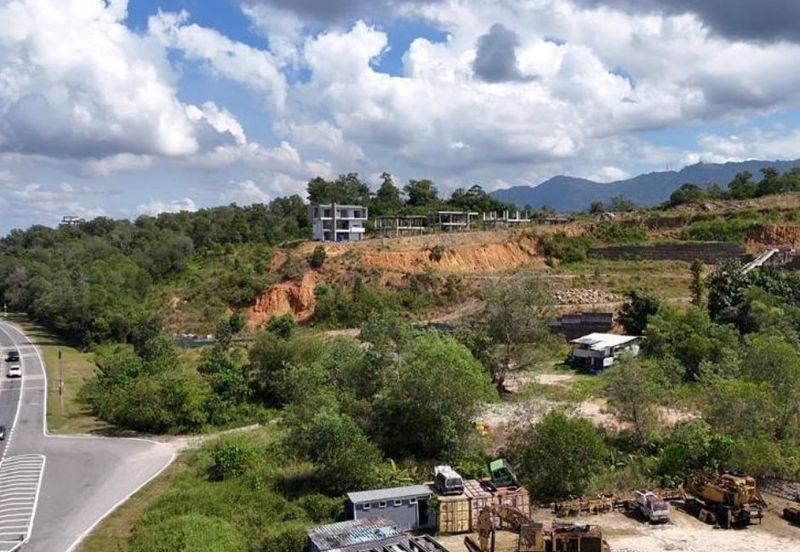 CL 999 | Development Land | Cheap Sale| Beside Mainroad | Suria Inanam