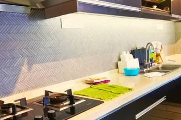 KONDOMINIUM/CONDOMINIUM SERI MANIS