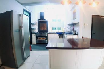 KONDOMINIUM/CONDOMINIUM SERI MANIS