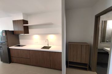 Spinnaker Suites @ Likas Bay