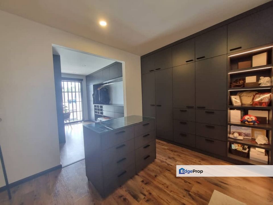 Taman Putra Pogun 3 Storey Link Bungalow House | Access to sky deck | For Sale, Sabah, Penampang