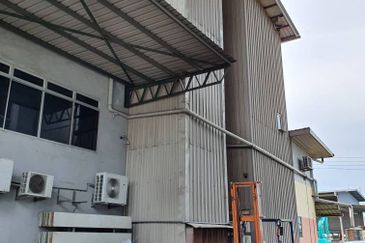 Pusat Perindustrian Ngee Lim