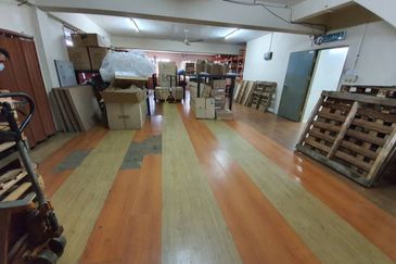 Pusat Perindustrian Ngee Lim