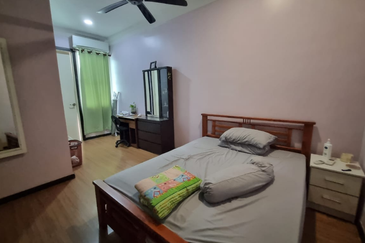 TAMAN PERTAMA MAHANDOI