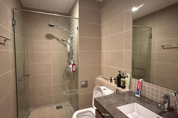 PELAGOS DESIGNER SUITES @ WATERFRONT