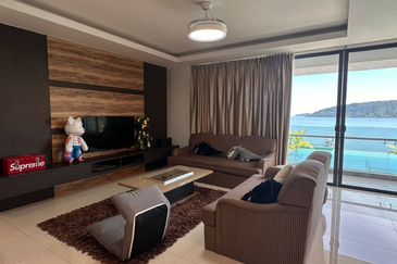 PELAGOS DESIGNER SUITES @ WATERFRONT