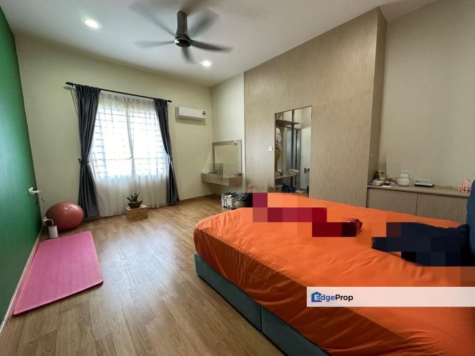 Taman Putra Pogun 3-Storey Terrace Villa for Sale, Sabah, Penampang