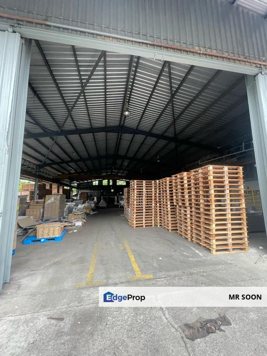 Olak Lempit Warehouse with CF & Crane (RM1.30/sf), Jenjarom, Banting, Selangor, Banting