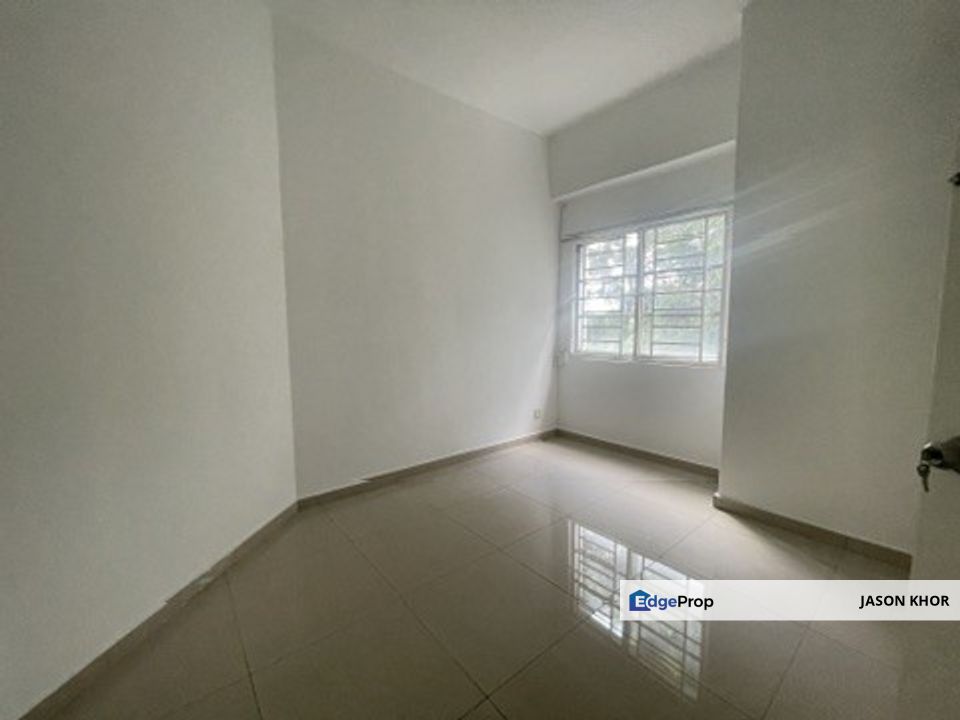 4 bedrooms, corner unit, unfurnished, Selangor, Ulu Kelang