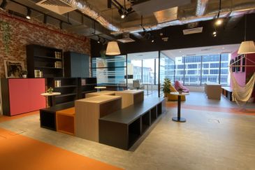 Menara EcoWorld (The Stride Strata Office @ BBCC)