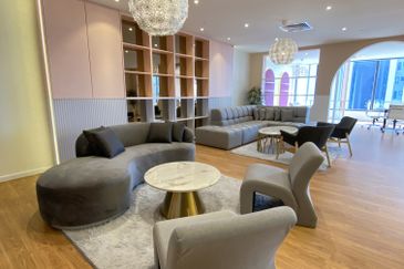 Menara EcoWorld (The Stride Strata Office @ BBCC)