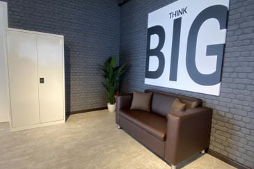 Menara EcoWorld (The Stride Strata Office @ BBCC)