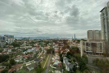 Pavilion Damansara Heights Corporate Tower, Subvided Layout of 2,852sqft Mid Floor For Sale, ROI estimated 5.6%++