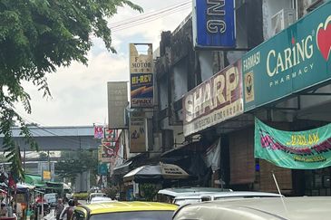 Freehold Cheras Taman Midah Besar 2 Storey Shoplot, 20'x75' For Sale 