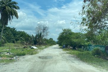 Freehold Agricultural Land zoned for Residential Use, 9.993 Acres For Sale at Mukim Kapar, Klang, RM18 psf Negotiable