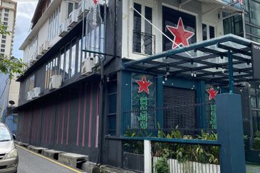 Freehold Jalan Berangan 2.5 Storey Shoplot For Sale at RM 6mil