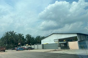 4.1 Acres Kampung Ijok, Kuala Selangor Industrial Land For Sale @ RM 55 psf Negotiable