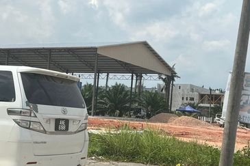4.1 Acres Kampung Ijok, Kuala Selangor Industrial Land For Sale @ RM 55 psf Negotiable