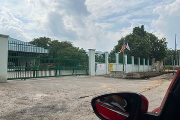 4.1 Acres Kampung Ijok, Kuala Selangor Industrial Land For Sale @ RM 55 psf Negotiable