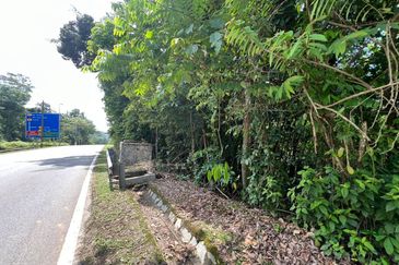 Freehold Dengkil Residential Zone Development Land 4.5 Acres For Sale @ RM 6.8m