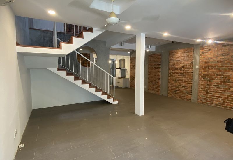 Renovated 1,260 sqft double-storey in Lorong Kurau, Bangsar: 3 beds, 2 baths, extended kitchen, chic brick walls—prime location!