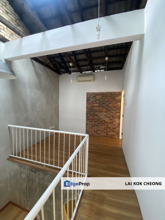 Renovated 1,260 sqft double-storey in Lorong Kurau, Bangsar: 3 beds, 2 baths, extended kitchen, chic brick walls—prime location!, Kuala Lumpur, Bangsar