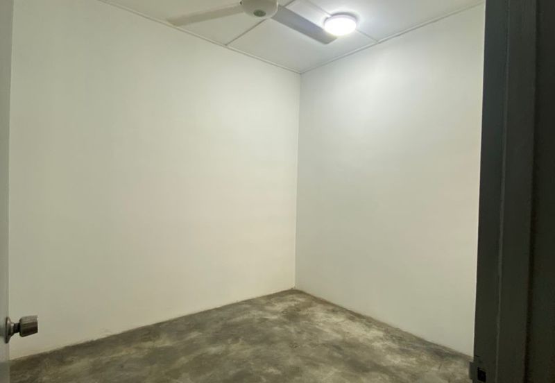 Section 14 single storey well maintained house for sale