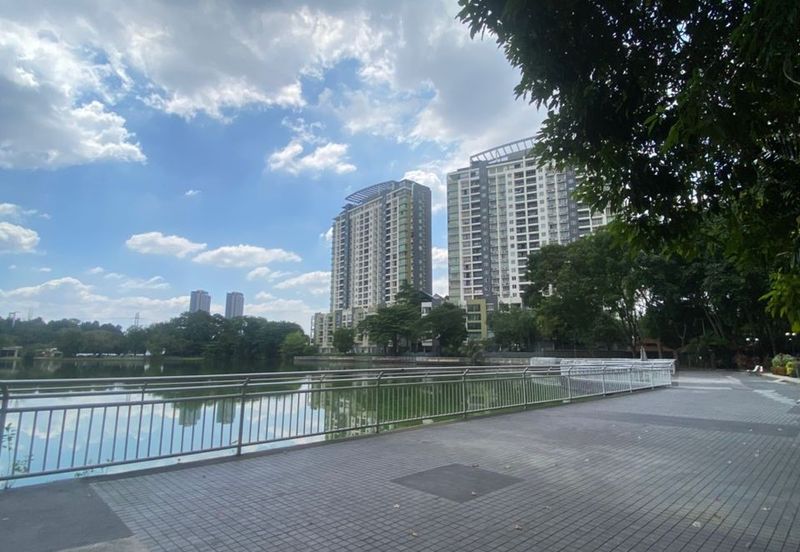 Spring & Summer Villa