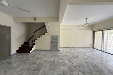 Bandar Utama double storey house for rental