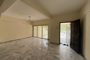 Bandar Utama double storey house for rental