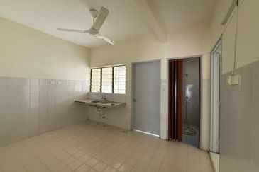 Bandar Utama double storey house for rental