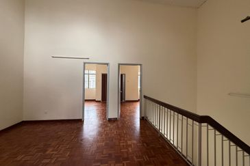 Bandar Utama double storey house for rental