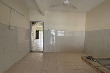 Bandar Utama double storey house for rental