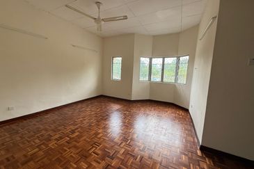 Bandar Utama double storey house for rental