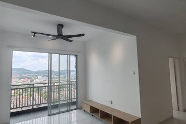 Seri Topaz Apartment