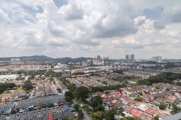 Seri Topaz Apartment