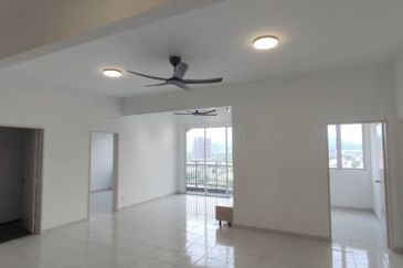 Seri Topaz Apartment