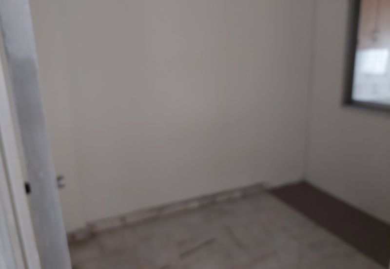 Makmur Apartment, Taman Sri Subang