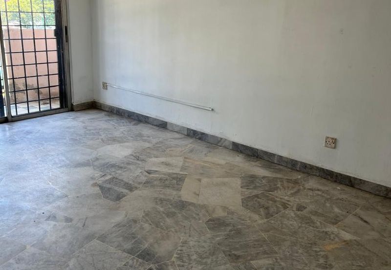 Makmur Apartment, Taman Sri Subang