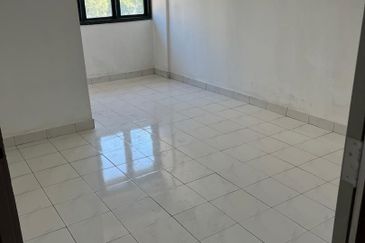 Makmur Apartment, Taman Sri Subang