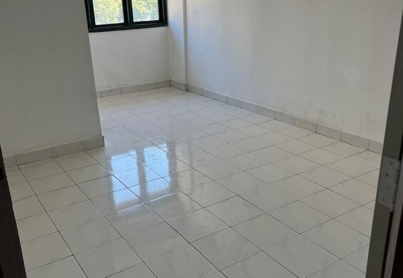 Makmur Apartment, Taman Sri Subang