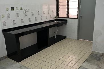 Makmur Apartment, Taman Sri Subang