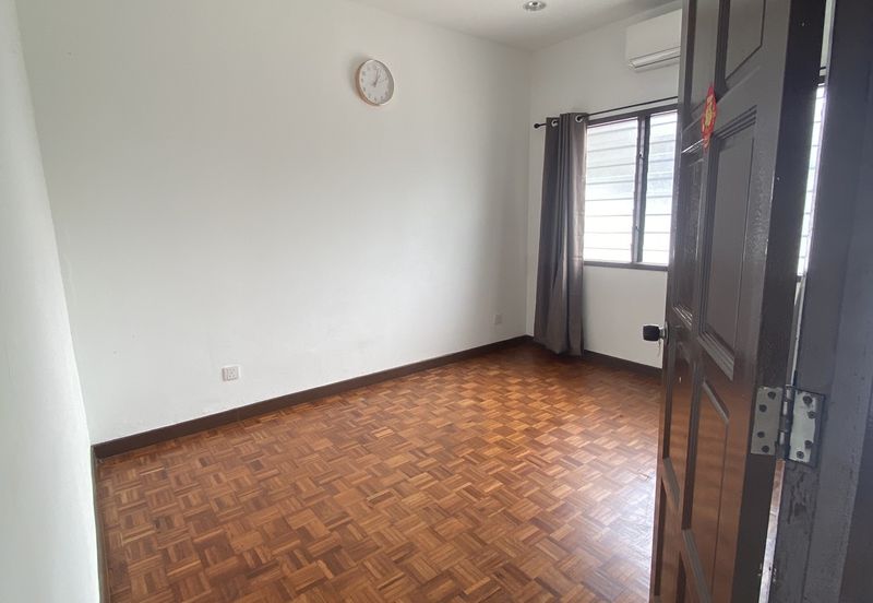 Paramount Garden (Taman Paramount)