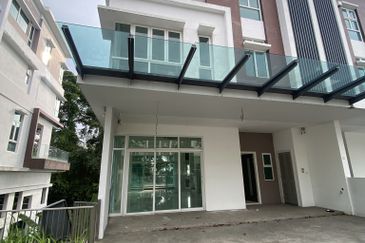 Rafflesia @ The Hill