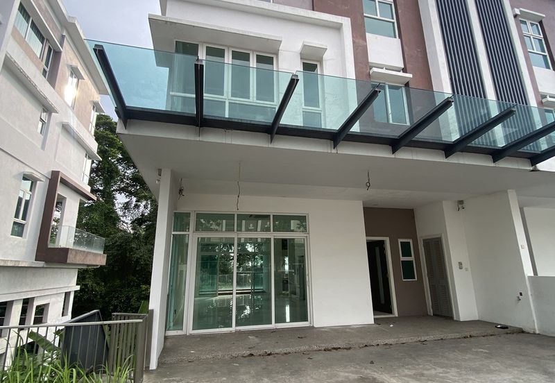 Rafflesia @ The Hill