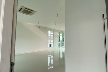 Rafflesia @ The Hill