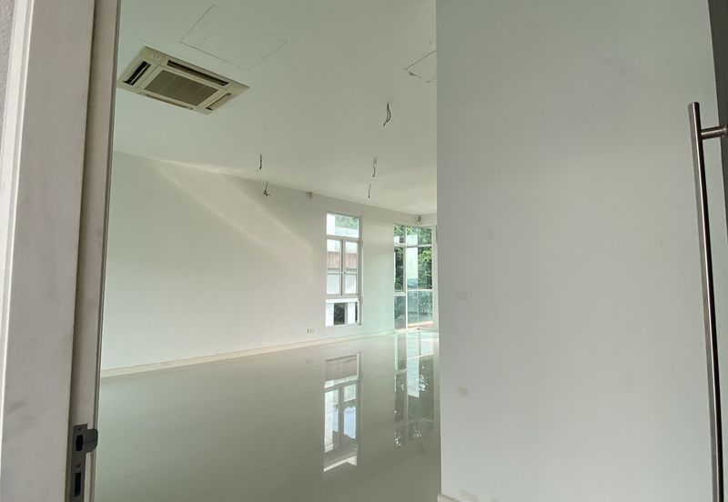 Rafflesia @ The Hill