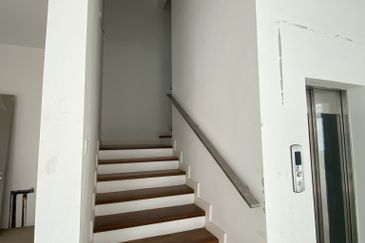 Rafflesia @ The Hill