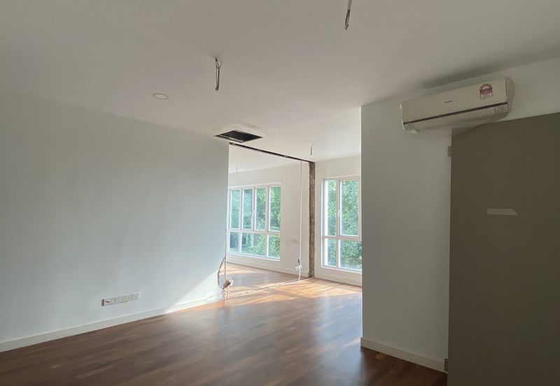 Rafflesia @ The Hill