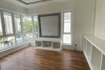 Rafflesia @ The Hill